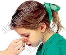 小孩干燥性鼻炎的症状是什么?
